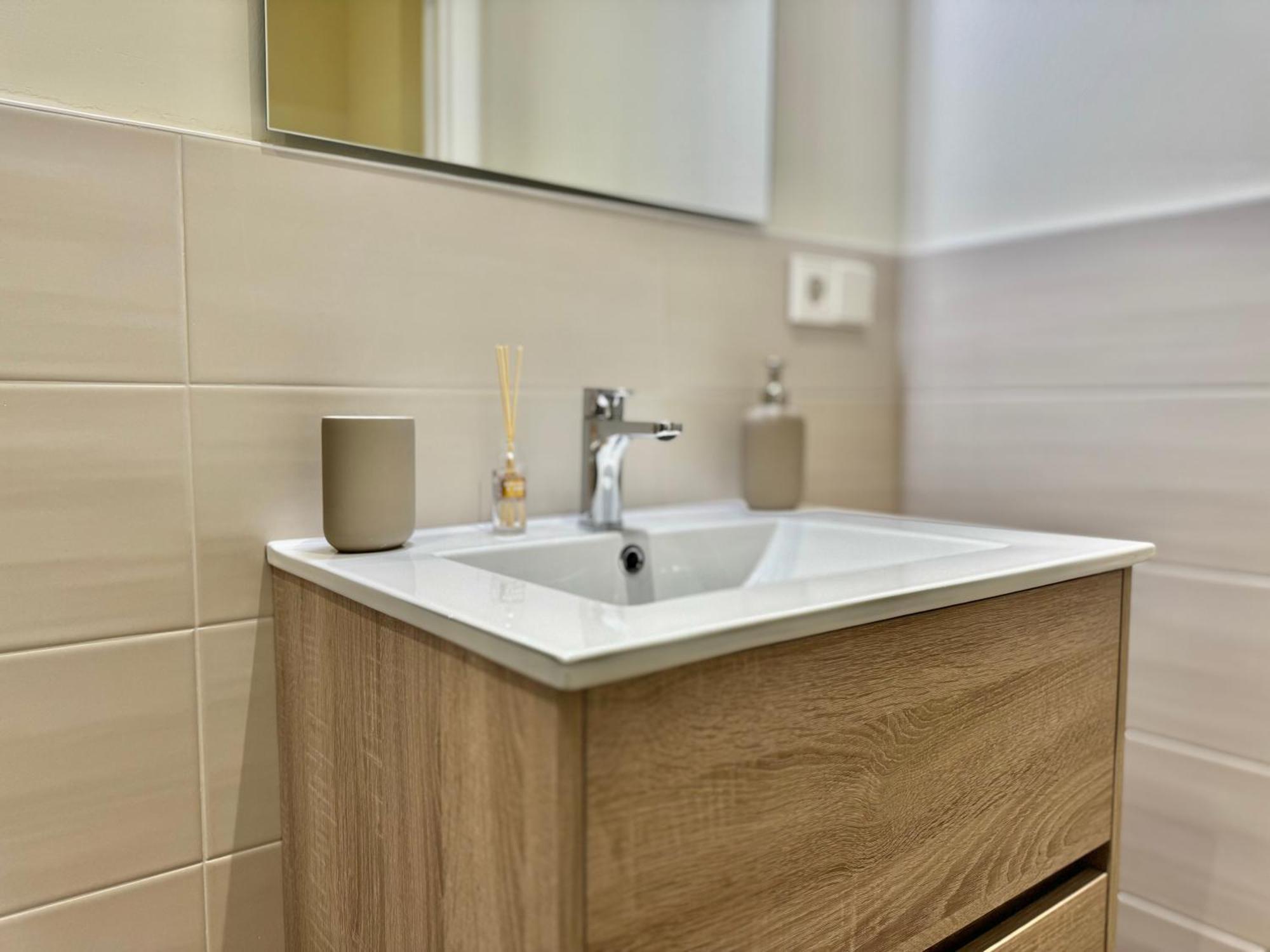 Aparthome Sanroman Apartment *